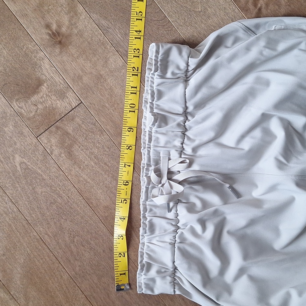 Rare Lululemon Team Canada Olympics pants - Picture 7 of 7